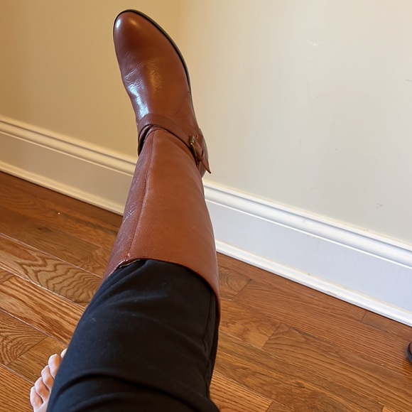 Cynthia Vincent cognac brown boots with gold hardware - Picture 8 of 10